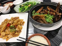 酸芋合炒猪大肠-美极鲜食坊(宝安南路店)
