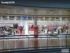 -优衣库(上海正大广场店)