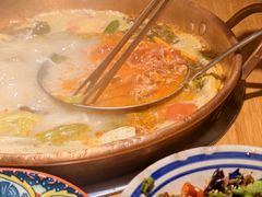 -洱火云南酸菜牛肉火锅(石景山当代商城店)