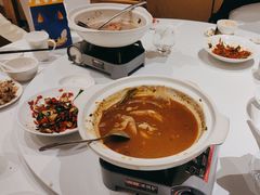 -鱼鲜饭香·招牌汽锅剁椒鱼头王