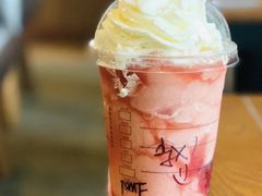 草莓酸奶星冰乐-星巴克(天津佛罗伦萨小镇店)