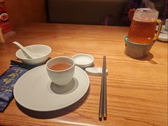 餐具摆设-小厨师·二十年沈家门小海鲜(百井坊巷店)