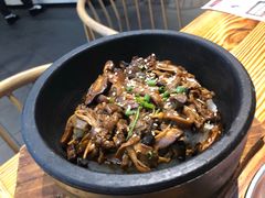-青瓦炭韩潮烤肉(花园道店)