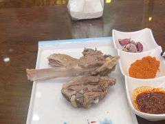 -三江源美食城