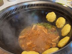 -哈尔滨烧烤·山河村铁锅炖(交大店)