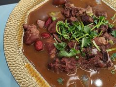 -龙香居海鲜浑锅家常菜·特色驴肉