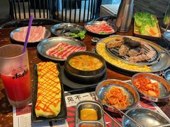 -青瓦炭韩潮烤肉(花园道店)