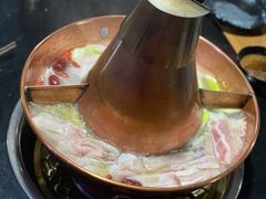 -果松木炭酸菜铜火锅·外婆参鸡汤
