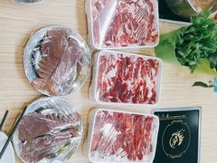 -杨老板·海鲜集市火锅·鲜切牛肉(中防万宝店)