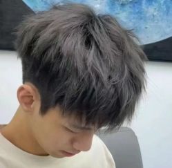 -韩国丽安形象设计