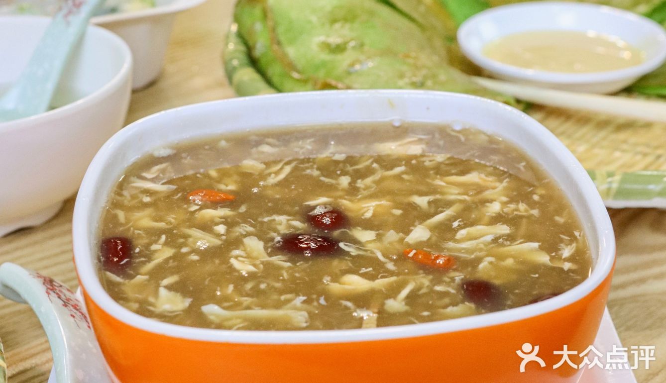 海南特色美食 香香脆脆的斑斓煎面