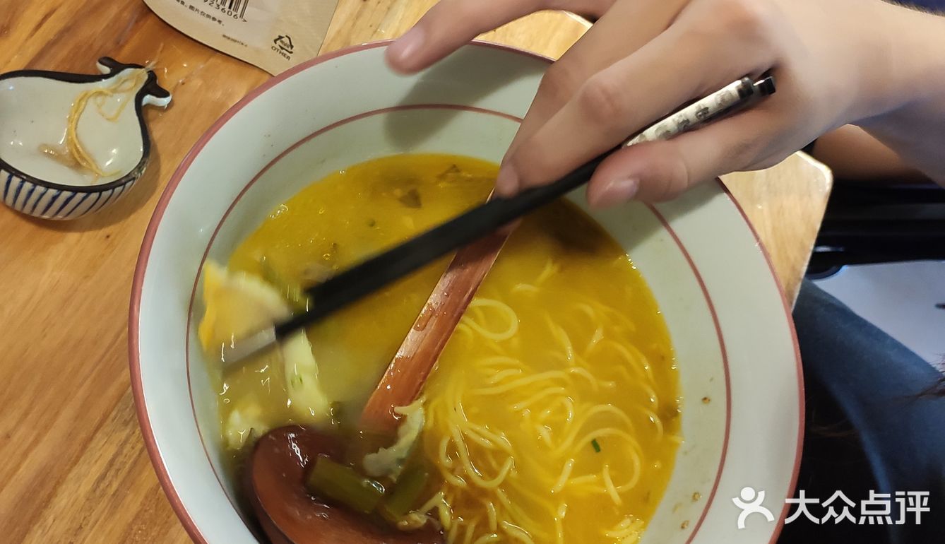 符合北方人口味的蟹黄面