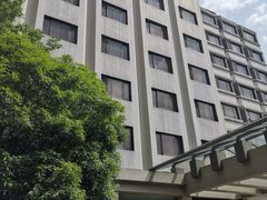 -杭州西湖艺联君亭酒店(黄龙体育中心地铁口店)