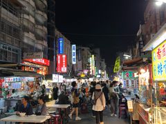 -六合夜市
