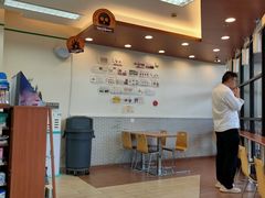 -全家便利店(天目山路三店)