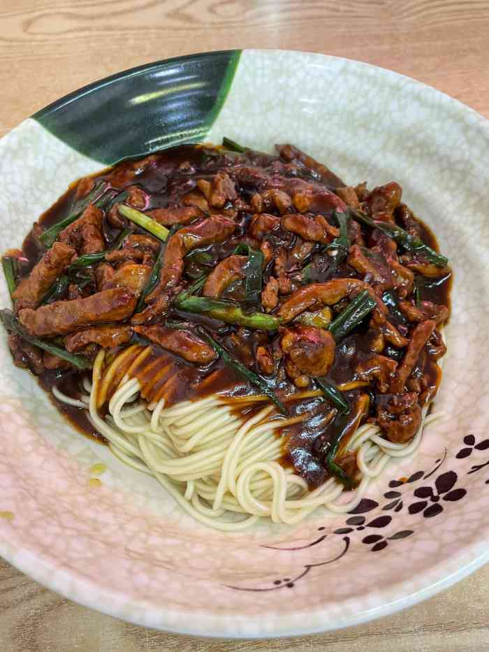 新辣肉絲麵館-