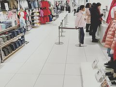 -优衣库(上海正大广场店)