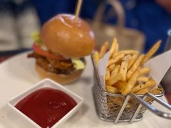 -WOLFGANG PUCK KITCHEN & BAR(迪士尼小镇店)