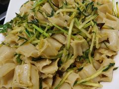 坝上拌莜面-穆隆斋清真大饭店(串窑街店)