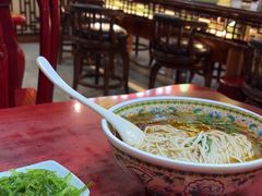 -金杨拉面王小吃面馆·牛三宝面·红烧牛肉粉