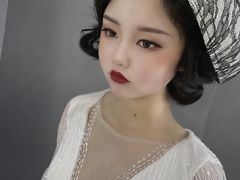 -群丽化妆摄影美甲纹绣培训学校