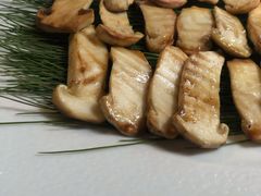 黄油煎松茸-泓0871臻选云南菜·味庄