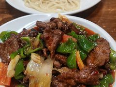 -歹歹的加个面过油肉拌面