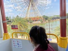 -七彩云南欢乐世界