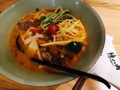 手切酸菜牛腱子面-陳八两面家(滨江天街店)