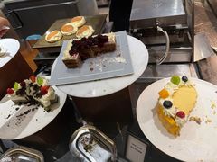 -广州万富希尔顿酒店·感趣自助餐厅·金秋蟹宴生蚝海鲜刺身