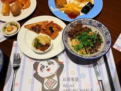 -海鲜自助·汇咖啡厅(宜宾绿发皇冠假日酒店)