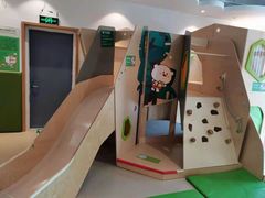 -乐融婴幼儿成长中心(四季青校区)