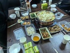 -上海龙吴水胜海发市场