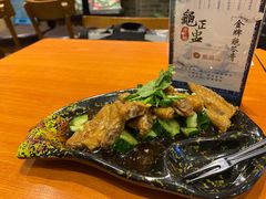 蒜香酸辣鸡翅尖-香港龟正盅 手作糖水甜品龟苓膏(千灯湖环宇城店)