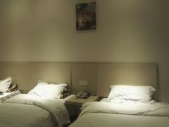-豪泰168酒店(无锡上马墩靖海地铁站店)