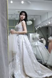-莫小姐婚纱