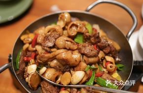 Spicy Pork Intestine and Boneless Meat Dry Pot
