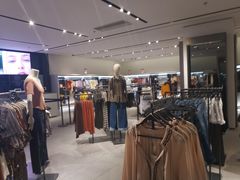 店内环境-ZARA(世贸天阶店)