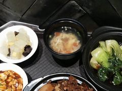 金牌卤肉饭-老妈米线(港龙店)