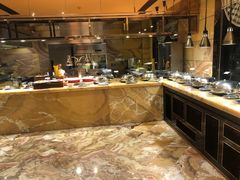 自助取餐区-上海皇廷花园酒店·西餐厅·自助餐