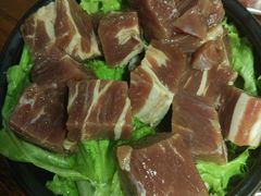 坛子大块肉-原始泥炉烤肉(总店)
