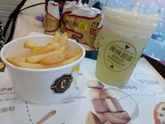 奶盖绿茶-City1+1城市比萨·意面(桂林路店)