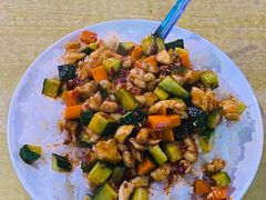 宫爆鸡丁盖饭-北京皖南温馨包子铺