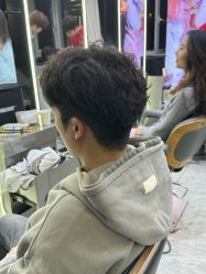 -藤野造型烫发染发