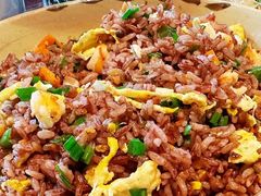 -Cuc Gach Quan Restaurant