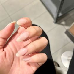-雪奈传统美甲美睫