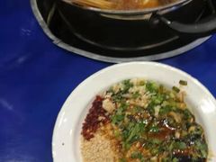 -马路边边串串香形象店(磐石路店)