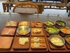 -银米·云南传统过桥米线(双廊黑金冠店)