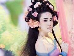 粉唐-九月鹰飞汉服摄影工作室