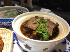 -卢大鲜鱼头捞饭(美利广场店)